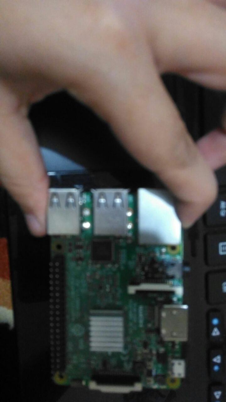 Teknik memegang komponen raspi